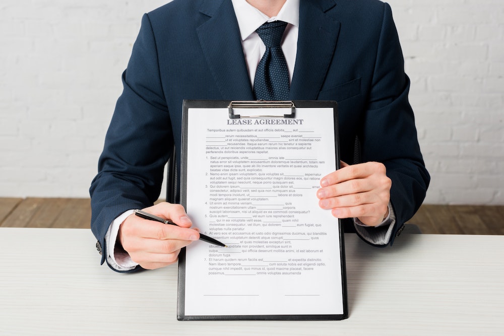 Comprendre et Maîtriser le Bail Professionnel : un Guide Complet