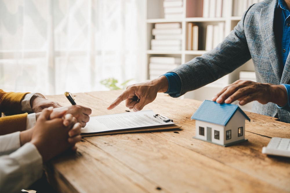 Comprendre le contrat de bail commercial : Une approche juridique