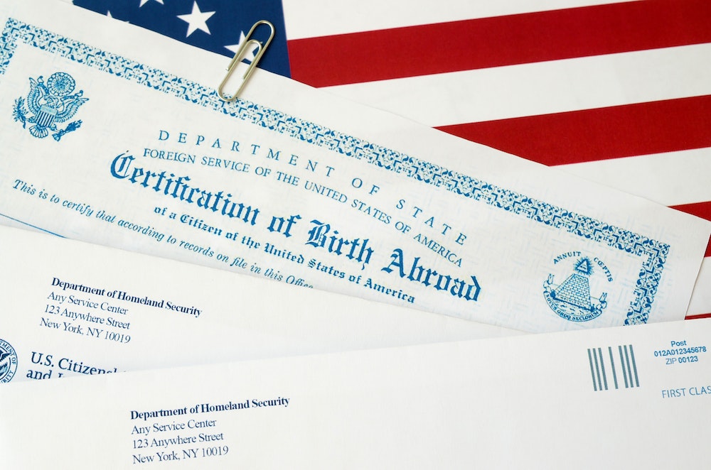 L'Acte de Naissance: Un Document Essentiel Expliqué par un Avocat