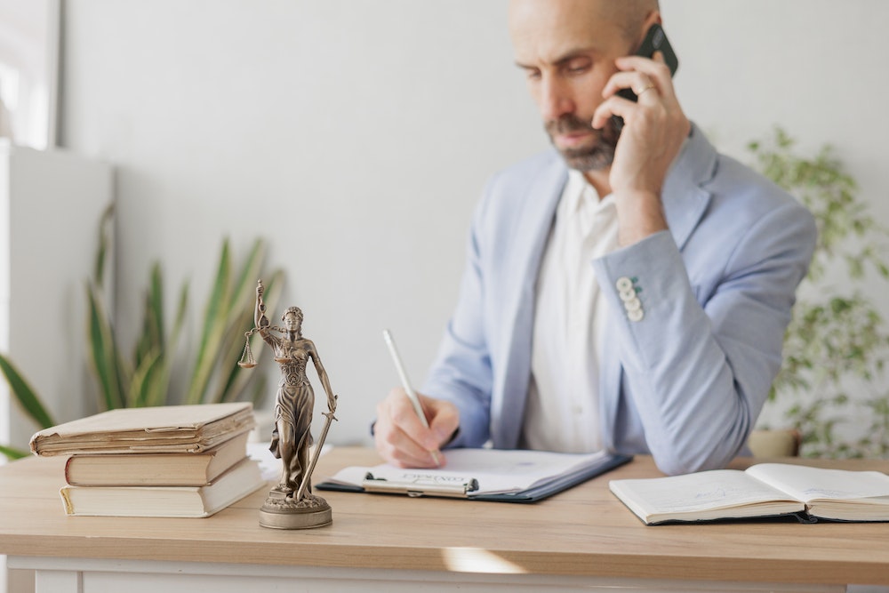 Lettre de mise en demeure : aspects juridiques et conseils d'un avocat