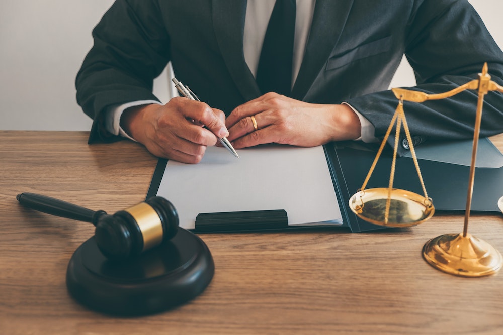 Trouver le meilleur avocat à La Réunion : conseils et astuces pour faire le bon choix