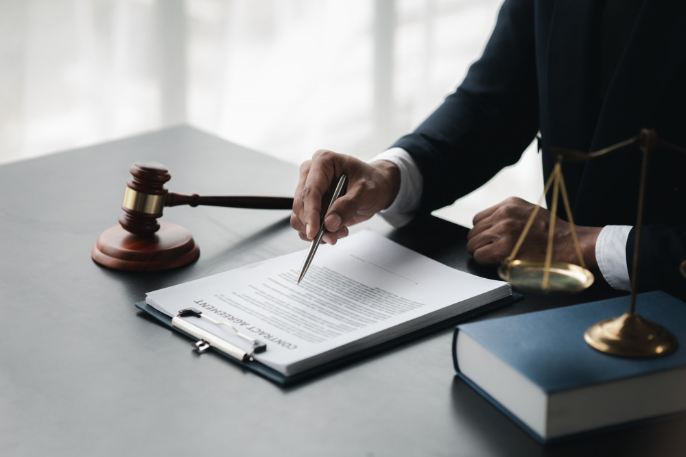 Porter plainte pour diffamation : comprendre et agir face à une atteinte à votre réputation
