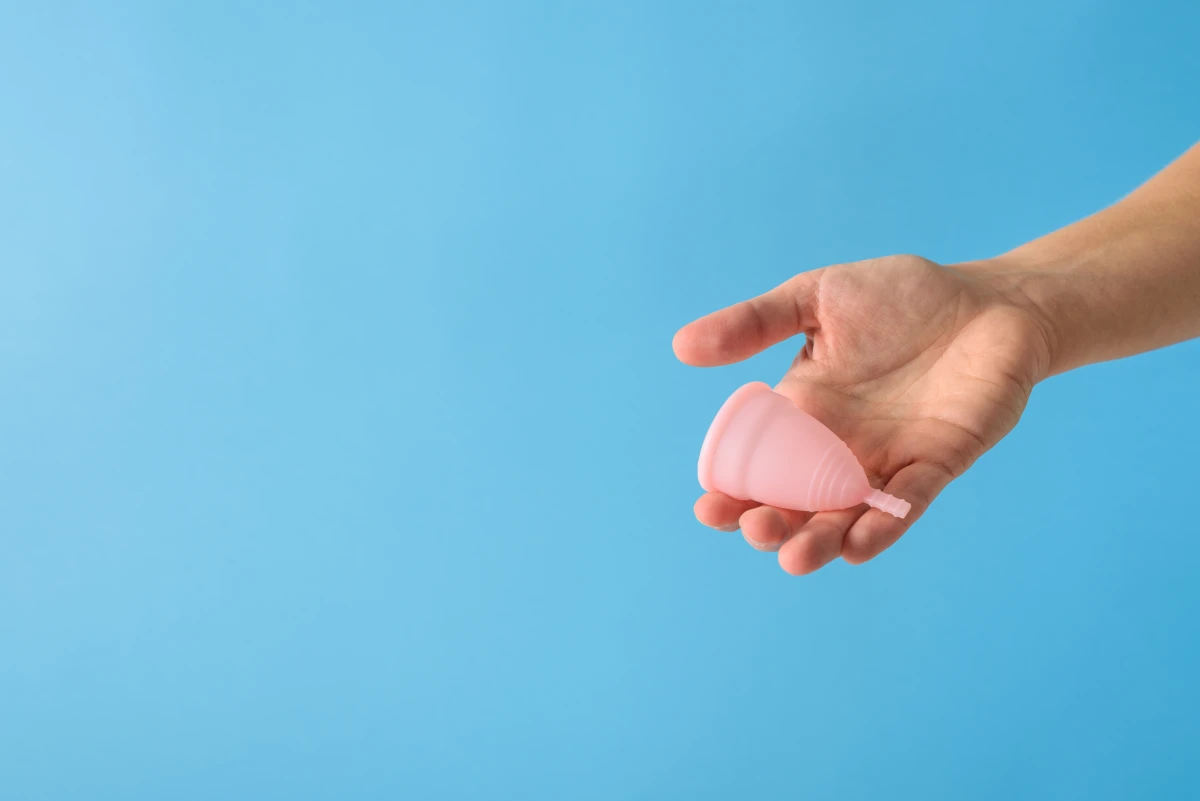 Normes sanitaires pour la commercialisation des cups menstruelles : un guide complet