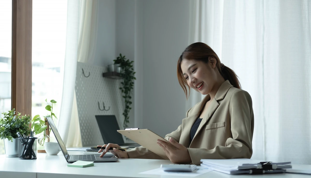 Droit à l'information du client en garde-meuble : les règles